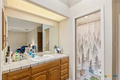 110 Rio Vista Drive, Victoria, TX 77904 - Photo 21