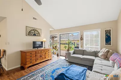 110 Rio Vista Drive, Victoria, TX 77904 - Photo 9