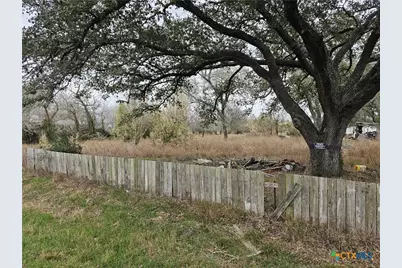 393 Jessica Drive, Victoria, TX 77904 - Photo 3