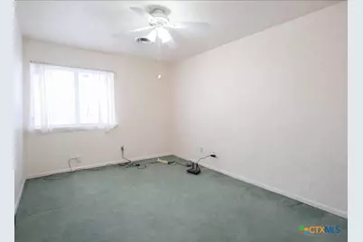 304 Rattan Drive, Victoria, TX 77901 - Photo 5