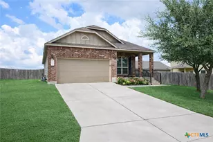 729 Community Dr, New Braunfels, TX 78132 - Photo 1
