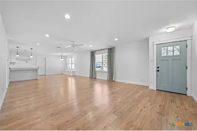 808 Vogel Drive, Lockhart, TX 78644 - Photo 5