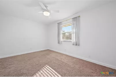 808 Vogel Drive, Lockhart, TX 78644 - Photo 15