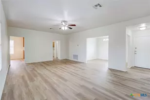 24 McFaddan Ln, Temple, TX 76502 - Photo 3