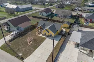 320 Holly Ave, Luling, TX 78648 - Photo 25