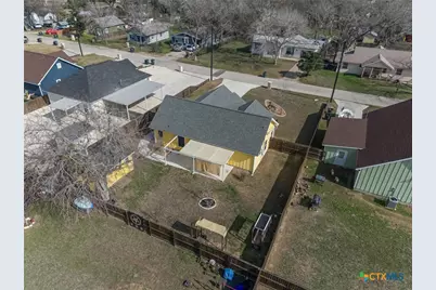 320 Holly Avenue, Luling, TX 78648 - Photo 27