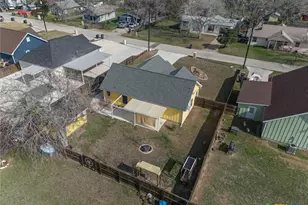 320 Holly Ave, Luling, TX 78648 - Photo 27