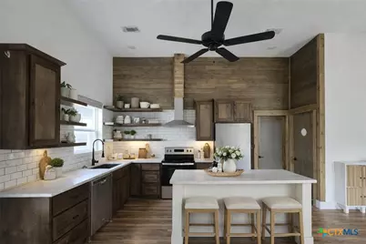 1005 Bridge Street, Lampasas, TX 76550 - Photo 7