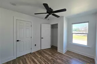 1005 Bridge St, Lampasas, TX 76550 - Photo 21