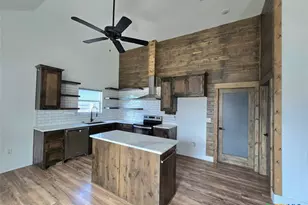 1005 Bridge St, Lampasas, TX 76550 - Photo 13