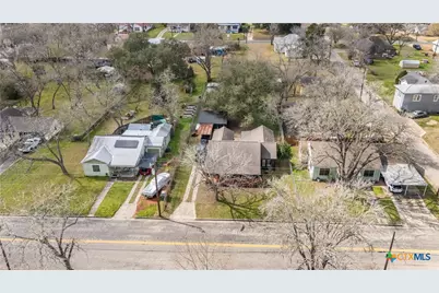 411 N La Grange Street, Hallettsville, TX 77964 - Photo 21