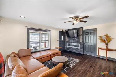 411 N La Grange Street, Hallettsville, TX 77964 - Photo 5