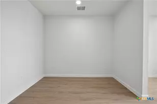 634 Central Pkwy, New Braunfels, TX 78130 - Photo 5