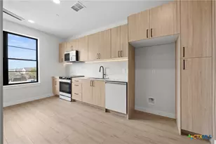 634 Central Pkwy, New Braunfels, TX 78130 - Photo 9