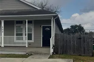 203 Palmwood Dr, Victoria, TX 77901 - Photo 1