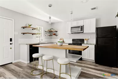 1848 W Bridge Street, New Braunfels, TX 78130 - Photo 11