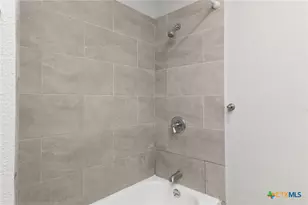 1848 W Bridge St, New Braunfels, TX 78130 - Photo 23