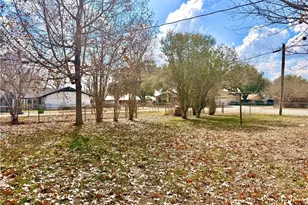 1314 Gardien St, Gonzales, TX 78629 - Photo 19