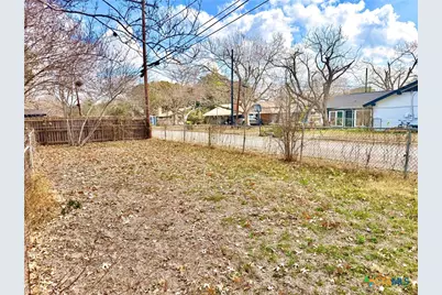 1314 Gardien Street, Gonzales, TX 78629 - Photo 17