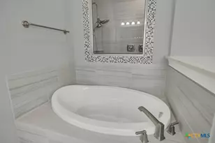 1404 Pioneer Dr, New Braunfels, TX 78132 - Photo 35