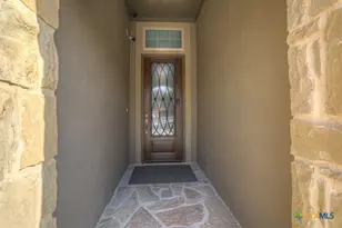 1404 Pioneer Dr, New Braunfels, TX 78132 - Photo 5