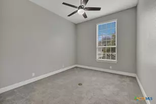 1404 Pioneer Dr, New Braunfels, TX 78132 - Photo 7