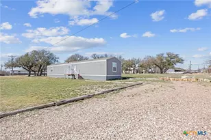 606 W Lampasas St, Lometa, TX 76853 - Photo 5