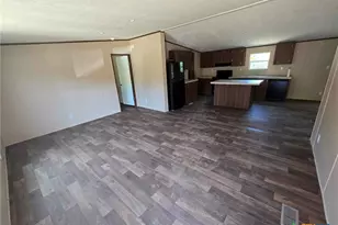 269 E Clark St, Canyon Lake, TX 78133 - Photo 9