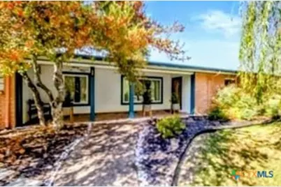 410 Downing Street, Belton, TX 76513 - Photo 1