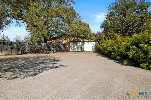 410 Downing St, Belton, TX 76513 - Photo 39