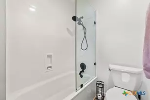 410 Downing St, Belton, TX 76513 - Photo 21