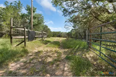 1595 Sky Ridge Road, Lampasas, TX 76550 - Photo 7