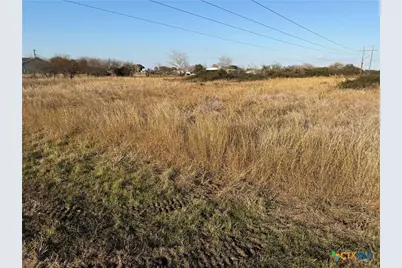 12 W Oaks, Victoria, TX 77905 - Photo 1