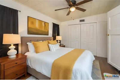 1310 E Rosebud Avenue, Victoria, TX 77901 - Photo 7