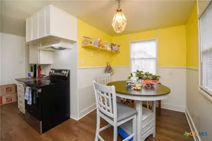 1310 E Rosebud Ave, Victoria, TX 77901 - Photo 13