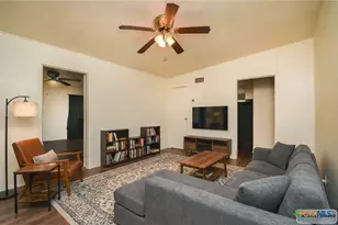 1310 E Rosebud Ave, Victoria, TX 77901 - Photo 3