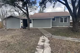 105 E Huebinger St, Marion, TX 78124 - Photo 9