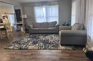 105 E Huebinger St, Marion, TX 78124 - Photo 3