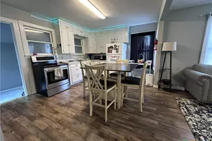 105 E Huebinger St, Marion, TX 78124 - Photo 5