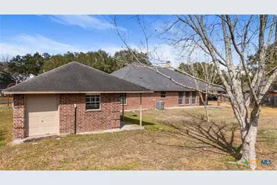 390 Park Lane, Victoria, TX 77904 - Photo 23