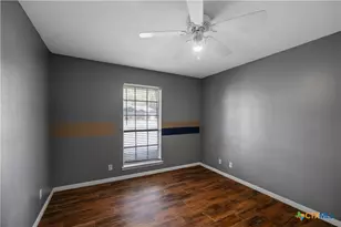 390 Park Ln, Victoria, TX 77904 - Photo 15