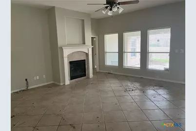 111 Village Green, Victoria, TX 77904 - Photo 3