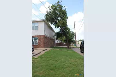 415 E 4th Avenue, Belton, TX 76513 - Photo 3