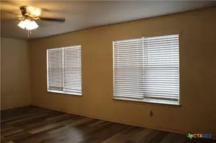 415 E 4th Ave, Belton, TX 76513 - Photo 25