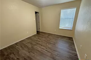 415 E 4th Ave, Belton, TX 76513 - Photo 33