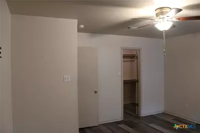 415 E 4th Avenue, Belton, TX 76513 - Photo 13