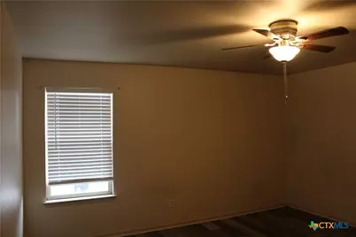 415 E 4th Avenue, Belton, TX 76513 - Photo 15