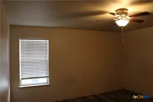 415 E 4th Ave, Belton, TX 76513 - Photo 15