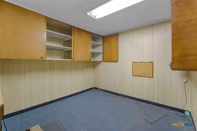 212 E Morris Street, Yoakum, TX 77995 - Photo 23