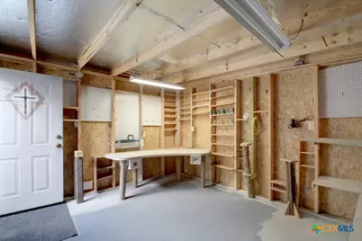 102 Rivercrest Street, Luling, TX 78648 - Photo 25